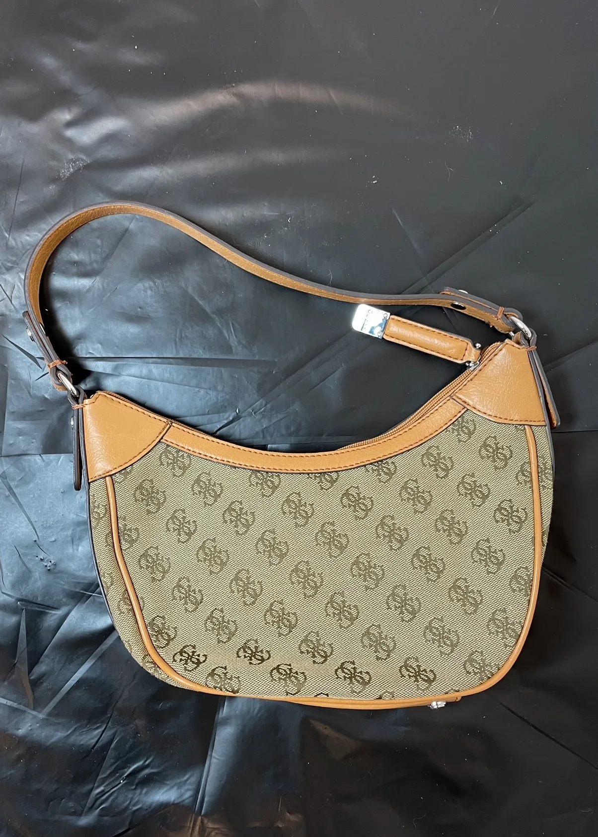 Guess Shoulderbag