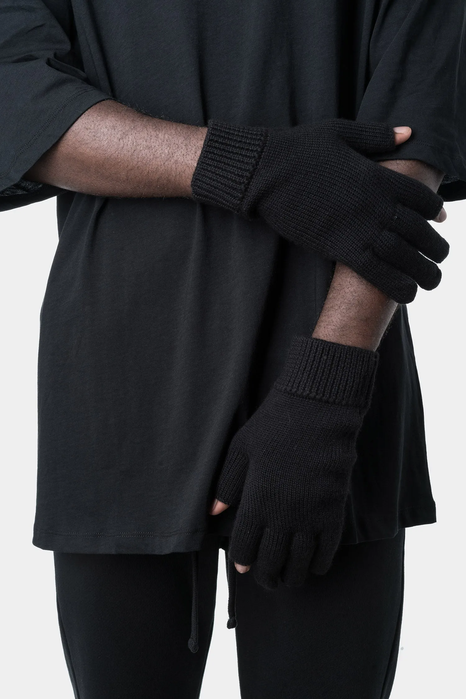 Touchscreen wool knit gloves